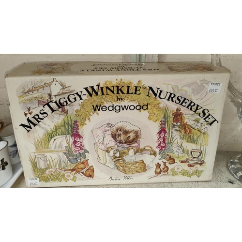 615C - A Wedgwood Mrs Tiggywinkle nursery set, boxed