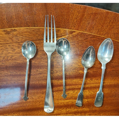 636C - A hallmarked silver fork, various hallmarked spoons, 3.9oz