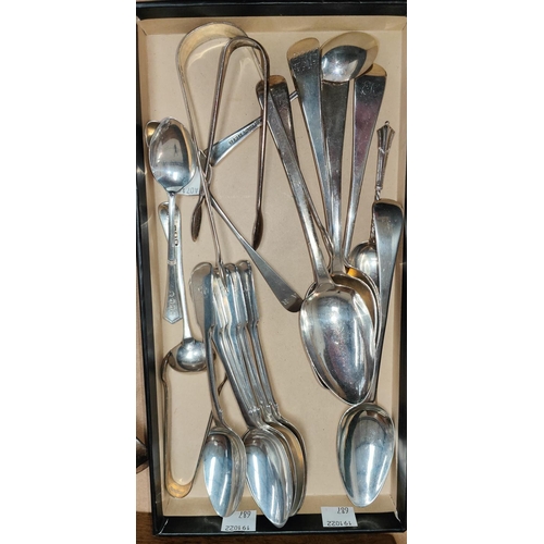 687 - A set of 6 Victorian silver teaspoons, 4.5oz, other silver cutlery (3oz)