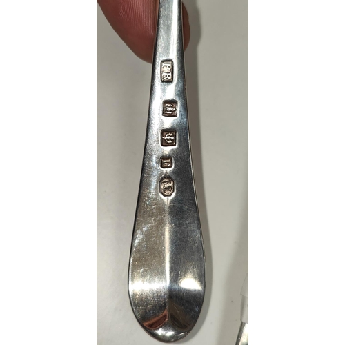 688 - A set of 4 Scottish silver soup spoons Glasgow ........, maker PR 7.2oz and another 19th century tab... 