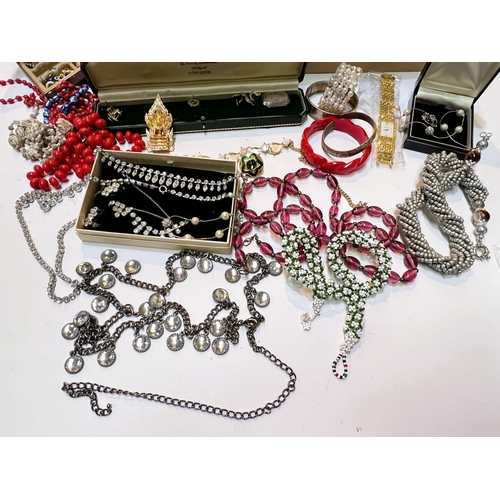 692 - A selection of costume watches and costume jewellery etc