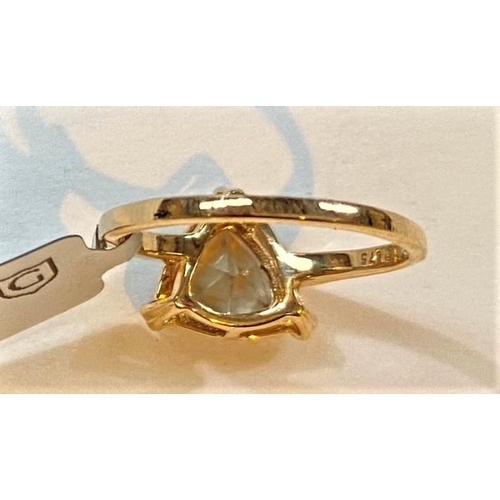 693 - A 9 carat hallmarked gold dress ring set triangular Csarite and 3 small diamonds, size L/M, 7 x 7mm,... 