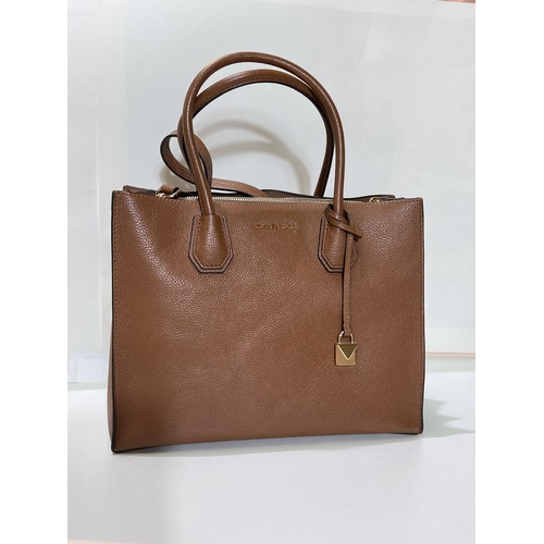 172 - MICHAEL KORS - Studio Mercer large brown leather convertible tote bag, double handles with tags