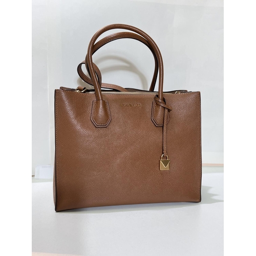 172 - MICHAEL KORS - Studio Mercer large brown leather convertible tote bag, double handles with tags