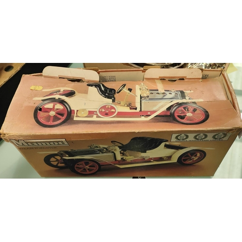 200 - A Mamod Steam roadster with original box