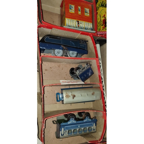 203 - A vintage tinplate train set, boxed