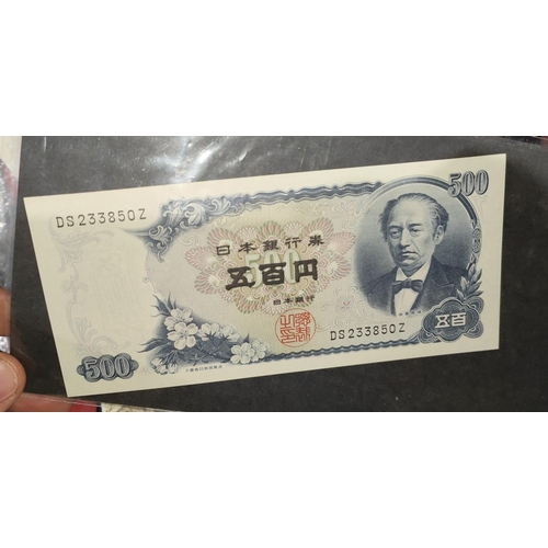 347A - China 10 Yuan 1976, Japan 500 yen 1969