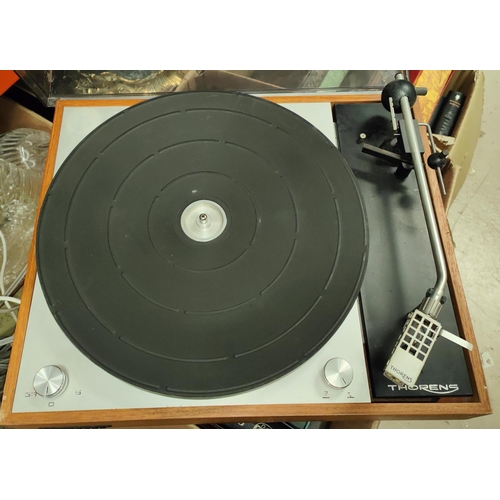 71A - A vintage Thorens Tandberg turn table with lid