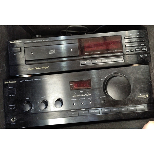 96 - A Technics compact disc player and digital amplifier