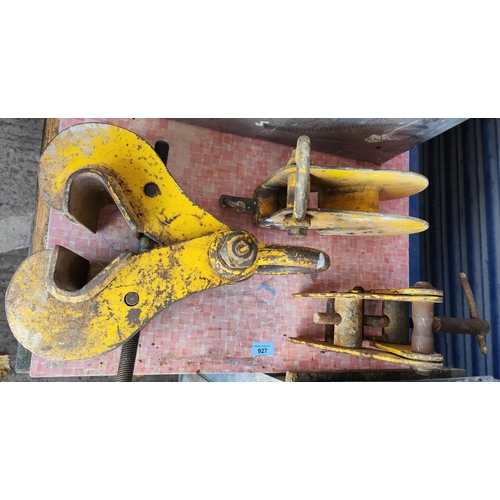 181A - Three steel lifting clamps