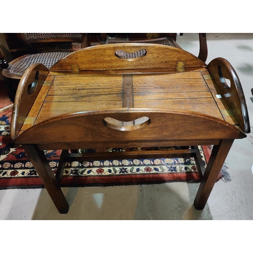 978 - A reproduction mahogany butlers tray/occasional table.