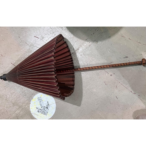 520A - A vintage Asian wood and cloth sunshade/umbrella 