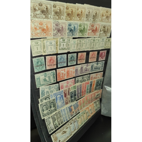 304 - Spain VG mint collection in stockbok 1850-1970's many good items/sets and noted 1926 Air 4p (2), 192... 