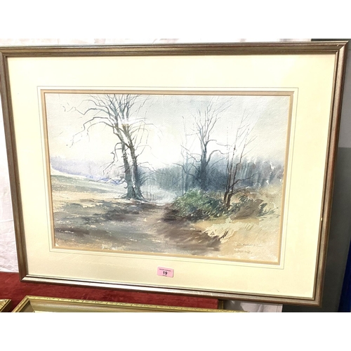 19 - A selection of gilt framed oil paintings and water colours