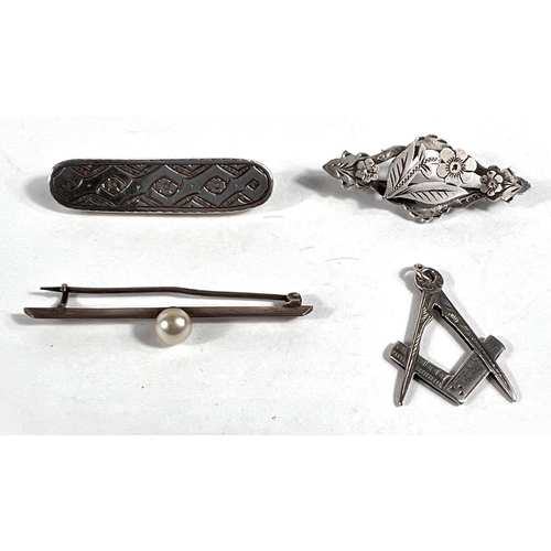 647 - a hallmarked silver 'square & compass' pendant; a hallmarked silver brooch & two other silve... 