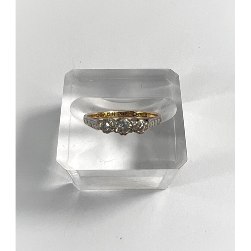 684 - An Edwardian 18 carat gold ring set 3 diamonds, size M, 2.4gm