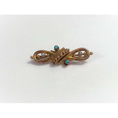 667 - An Edwardian bar brooch in the form of a knot set with 2 seed pearls and turquoise, mark unclear, 3.... 