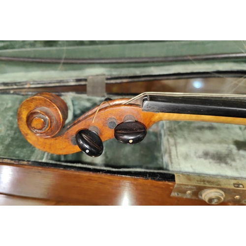 336 - An interesting 18th century full size violin labelled inside: Carlo Antonio Testore Figlio Maggiano ... 