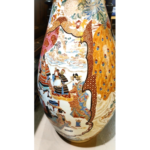 399 - A very large and impressive Meiji era Japanese baluster vase with folded rim, decorated with panels ... 