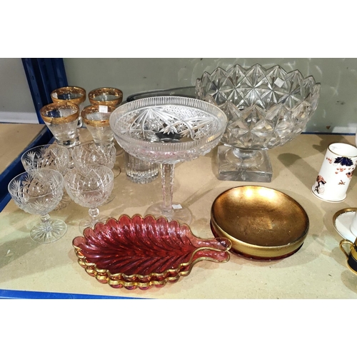 513 - Four incised, gilt rimmed wine goblets; a selection of glassware