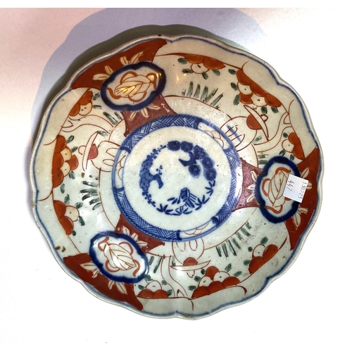 447 - Five Imari circular wall plaques with scalloped borders, diameter 22cm (1 slight chips to border and... 