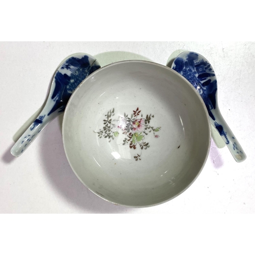 453 - A selection of Chinese blue and white and other ceramics including large blue and white bowl etc, la... 