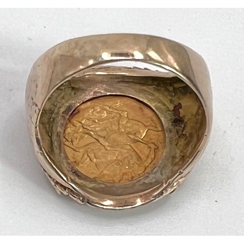 731 - A Victorian half sovereign ring 