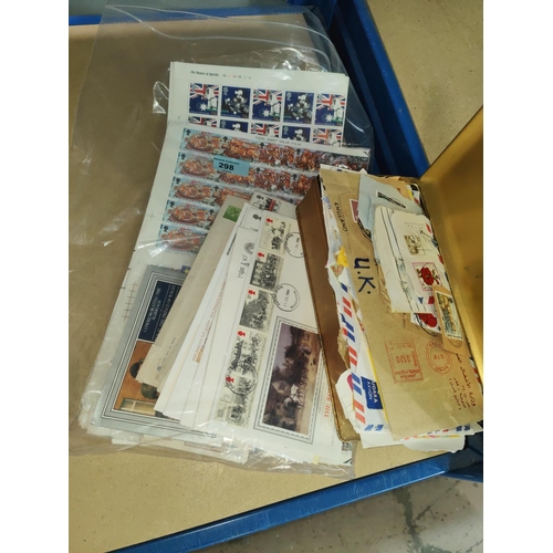 298 - GB: 7 complete sheets of commemorative stamps, various stamp books, unsorted stamps etc