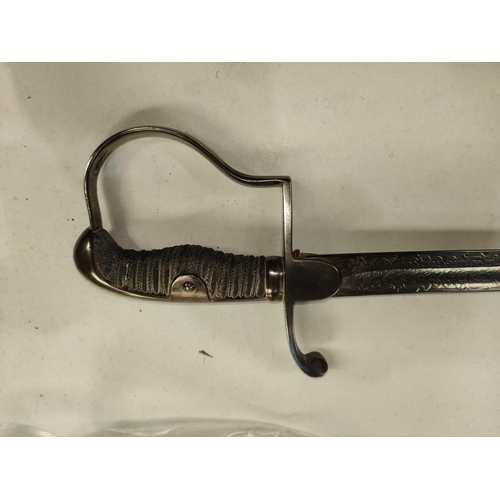 365 - A late 19th/early 20th century German officer's sword for Artillery with etched scrolling on both si... 