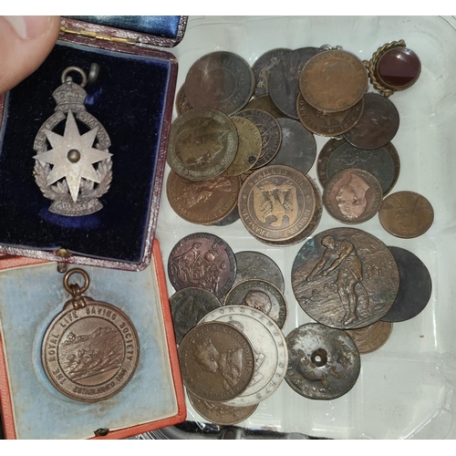 183 - A selection of 19th/20th century copper coins and a hallmarked silver medallion, etc