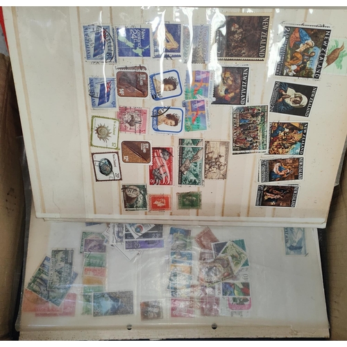 275 - A collection of New Zealand stamps