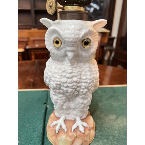 489 - OWL NURSERY LAMP, 19th century porcelain with glass eyes, with brass fittings and shade, 20 cm (owl)