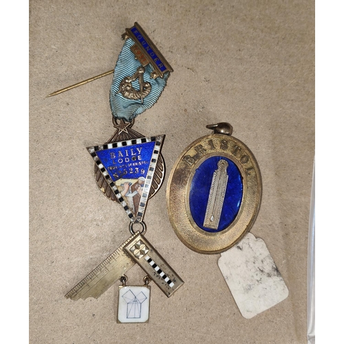 316 - An unusual hall marked silver Masonic Founder jewel for Bailey lodge Bristol No 5239, with enamel de... 