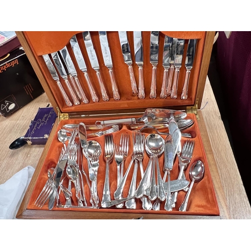 746A - A cased Webber and Hill Ancestor plate service and a selection of stainless steel cutlery