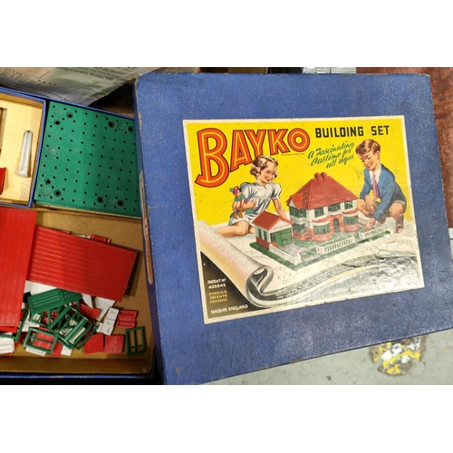 213 - A selection of vintage Bayko some originally boxed; three sets of No. 2, a set of No. 1x a set of No... 