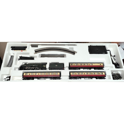 290 - A Hornby boxed Electric 00-gauge train set 'Mighty Mallard' R542