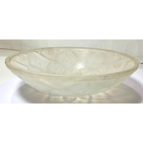 540 - A 1930's opalescent glass circular bowl decorated with palm leaves, diameter 24cm