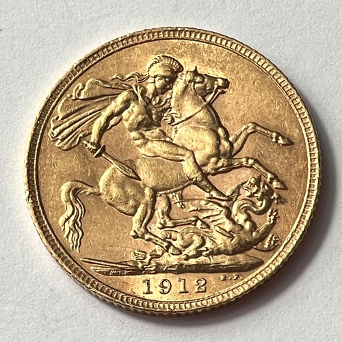 790 - A George V Sovereign 1912, London