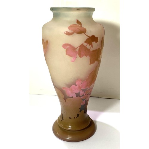 501 - Émile Gallé :  an inverted baluster cameo vase overlaid and cut back with begonias, signed with star... 