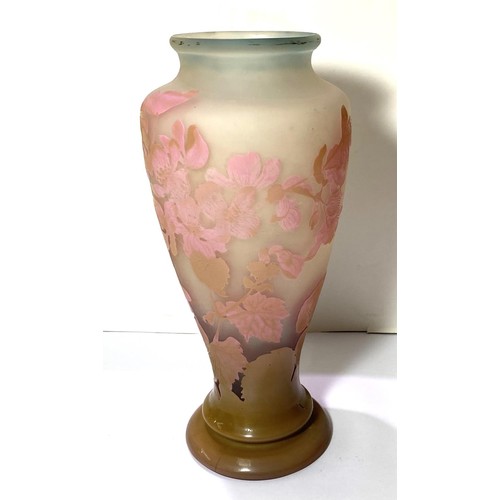 501 - Émile Gallé :  an inverted baluster cameo vase overlaid and cut back with begonias, signed with star... 