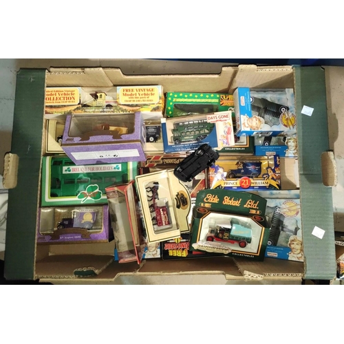 206A - A selection of diecast boxed vehicles of various types 