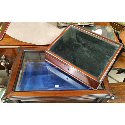 949 - An Edwardian mahogany bijouterie table with undertier, on cariole legs, length 64cm and a smaller ma... 