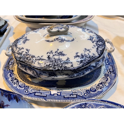 492 - A selection of Spode and other blue & white pottery