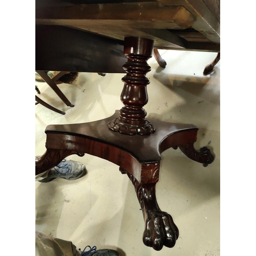 892 - An early 19th century mahogany Pembroke dining table with twin frieze drawers, turned ringed column,... 