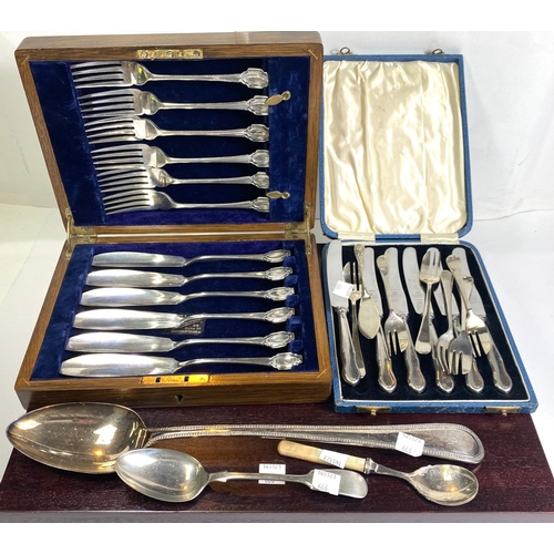 666 - A six setting canteen of silver plated cutlery by George Wood & Sons in fitted case; a cased fis... 