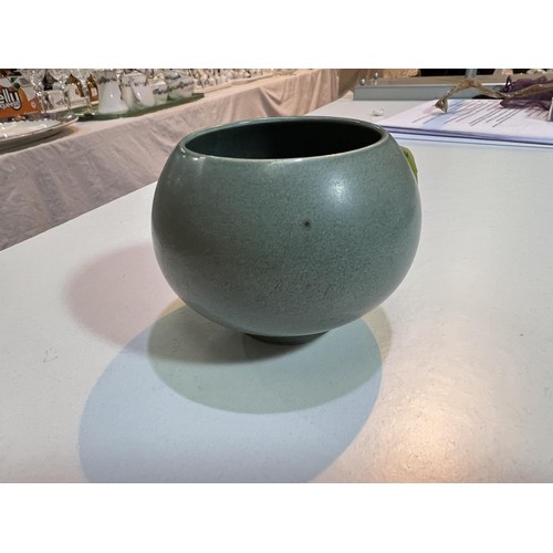 441 - A small Chinese jade coloured bowl on raised foot, 6 character mark to base, diameter 9cm; a Chinese... 