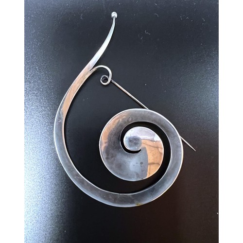 660 - Georg Jensen:  a large brooch, openwork scroll, 