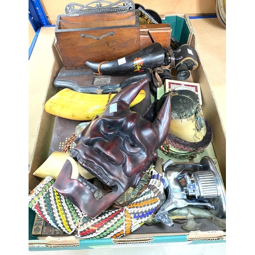 68 - A selection of bric a brac including horse table lighter, grotesque mask; beadwork horn etc and a se... 