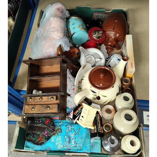 187 - A selection of various collectables metalware etc