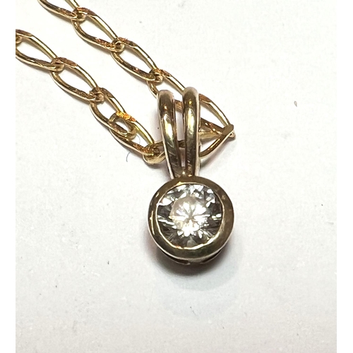 722 - A good sized and good clarity single diamond set pendant in 9ct gold setting with 9ct gold chain, di... 